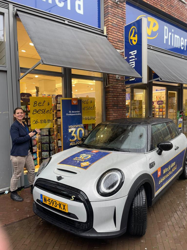 Applaus! Voor onze hardwerkende retailers. Die ondanks de lockdown met de meest creatieve ideeën komen om toch iedereen te voorzien van Oudejaarsloten. Geweldig! Reageer met 👏🏼 om met ons mee te klappen. #steunderetailer #applaus #trots #oudejaarstrekking