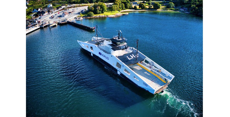 fuelcellsworks's tweet photo. . #Norway: MF “#Hydra”, the World's First #Hydrogen Operated Ferry Wins Ship of the Year 2021 -- #Norled’s MF “Hydra” hydrogen #ferry was named Ship of the Year by the industry magazine #Skipsrevyen - https://t.co/HMHVPCRsAU #HydrogenNow #HydrogenNews #HydrogenEconomy #H2 https://t.co/j8Gef89puL