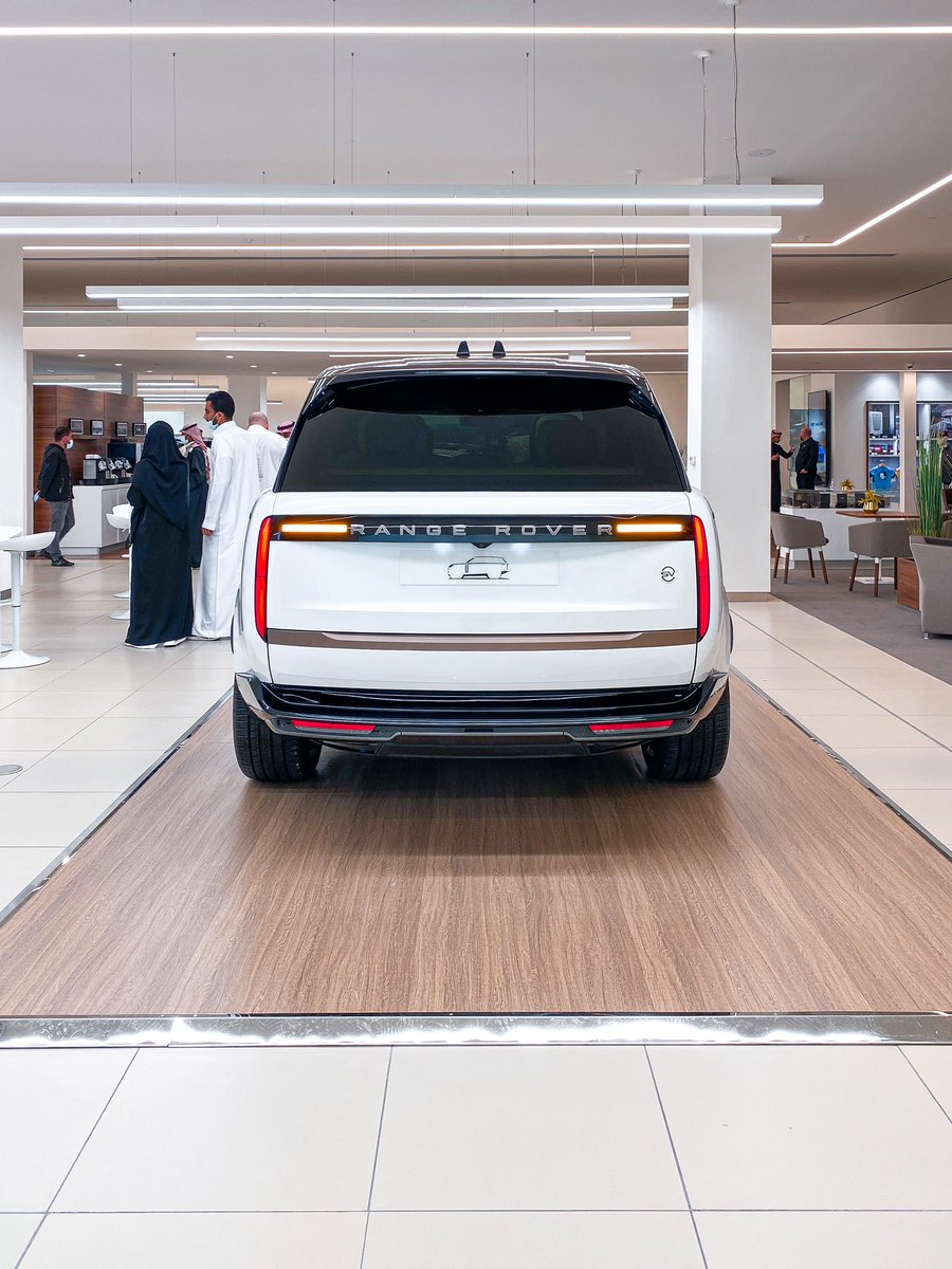 ofehaid's tweet photo. Range Rover Vogue 2022 https://t.co/Zj6HHIHl56