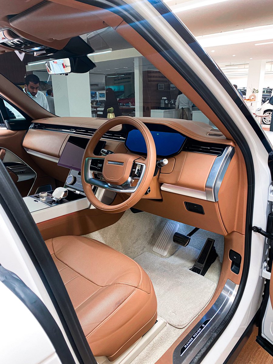 ofehaid's tweet photo. Range Rover Vogue 2022 https://t.co/Zj6HHIHl56