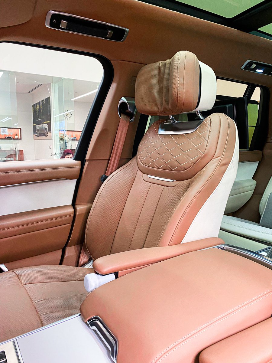 ofehaid's tweet photo. Range Rover Vogue 2022 https://t.co/Zj6HHIHl56