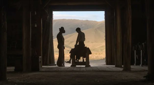 herbstatenjr's tweet photo. “The Best Way to Fight the Sun is With the Sun”: DP Ari Wegner on <em>The Power of the Dog</em> | Filmmaker Magazine https://t.co/6k6Vavy1hO #cinematography https://t.co/oQBLNMNb58