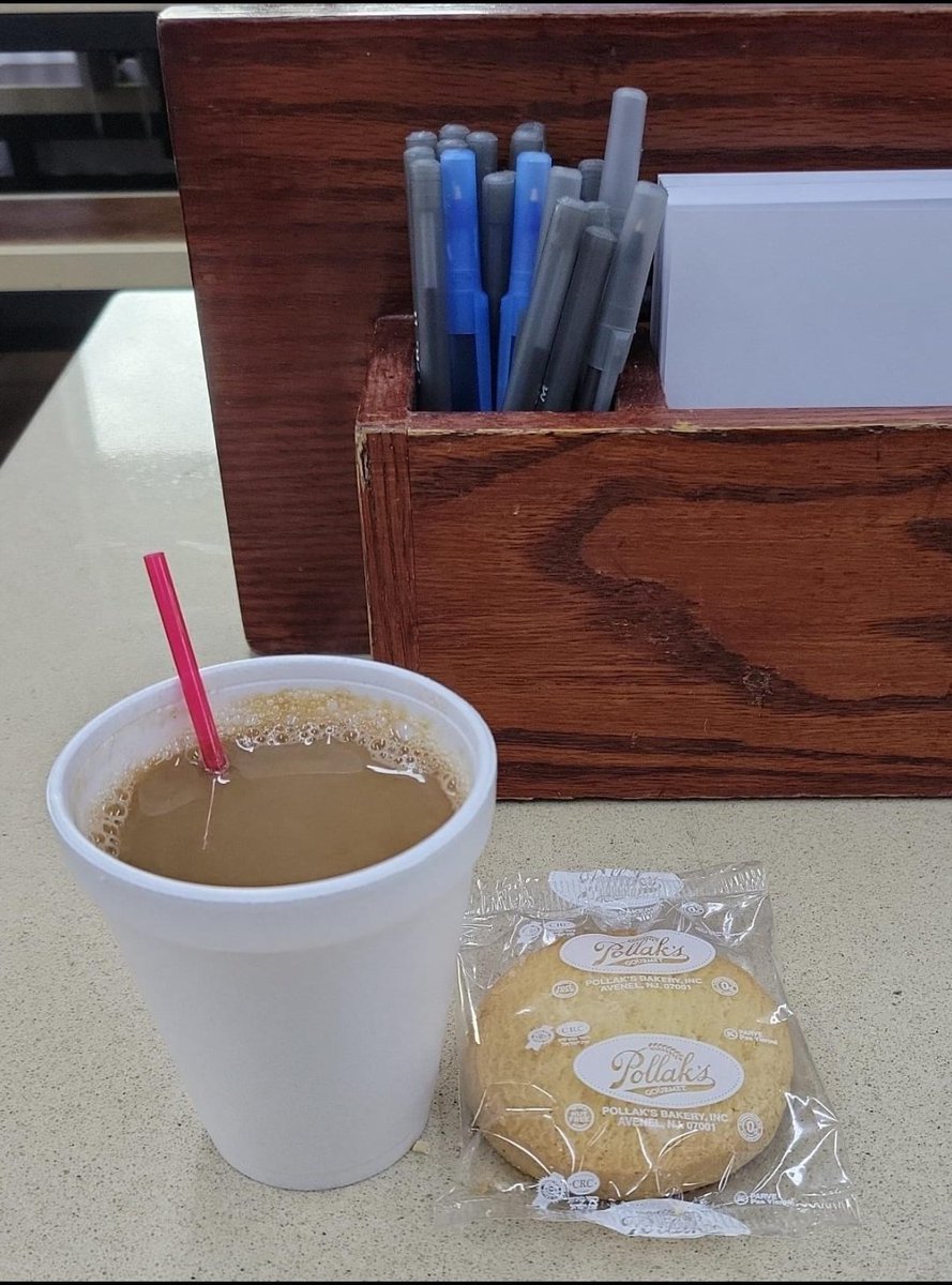 therealdrocker's tweet photo. Best cookies in town. Happy to accept names for tefilos. DM me.  #hamayvinyavin #tzaddikyesodolam #thecookies https://t.co/l4aciGpYpf