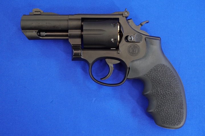 baradagi3's tweet photo. https://t.co/nbxRRh1dOT
タナカ S&W M19 ”K-COMP”のグリップ交換。幾つか試しましたが、Vz製タクティカルグリップを付けたときの新鮮なシルエットに惹かれました。本体と時代が合わないところはスルーですw
#タナカワークス #KCOMP #VZグリップ https://t.co/WQyR6KIG8y