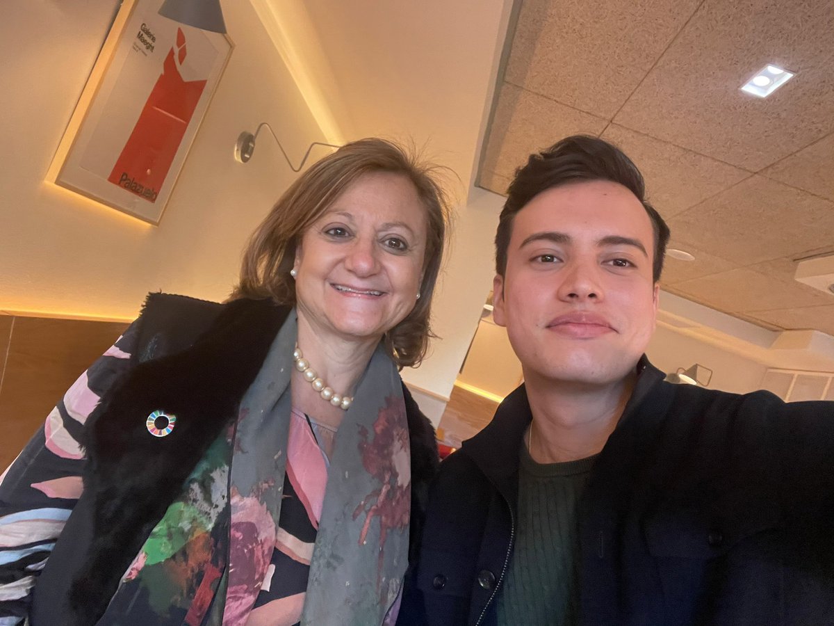 Sharing ideas for youth empowerment and environmental action with a true champion of the <a href="/GlobalGoalsUN/">Global Goals</a>. Reunited with a good friend, <a href="/cristinagallach/">Cristina Gallach Figueras</a>. #unep50 #youth4climate
