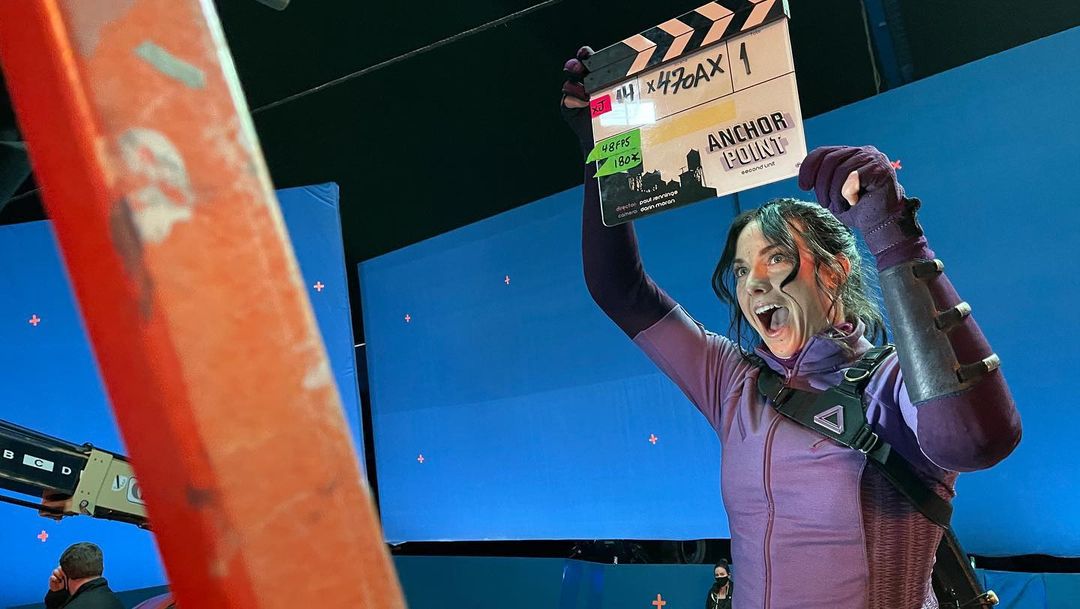 DisneyPlusMarve's tweet photo. 💜 Check out some BTS shots from the Disney+ series #Hawkeye 

#HaileeSteinfeld | #DisneyPlus | #MarvelStudios | #JeremyRenner | #DisneyPlusMarvel | #Hawkeye https://t.co/gNMZFR4CNb