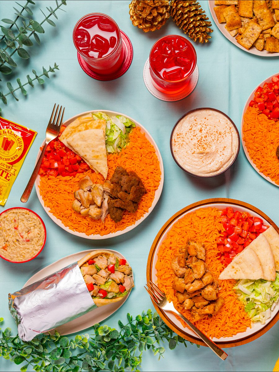 HalalGuys's tweet photo. We're more of a gyro meat cooking on an open grill, than a chestnuts roasting on an open fire type of person 🤷♀️
Tag someone you're taking to The Halal Guys this Halal-iday season!
#Halal #Holidays #Gyro #ChestnutsRoasting #TheHalalGuys #FoodSpread #SpicyChicken https://t.co/lqMKRFeHia