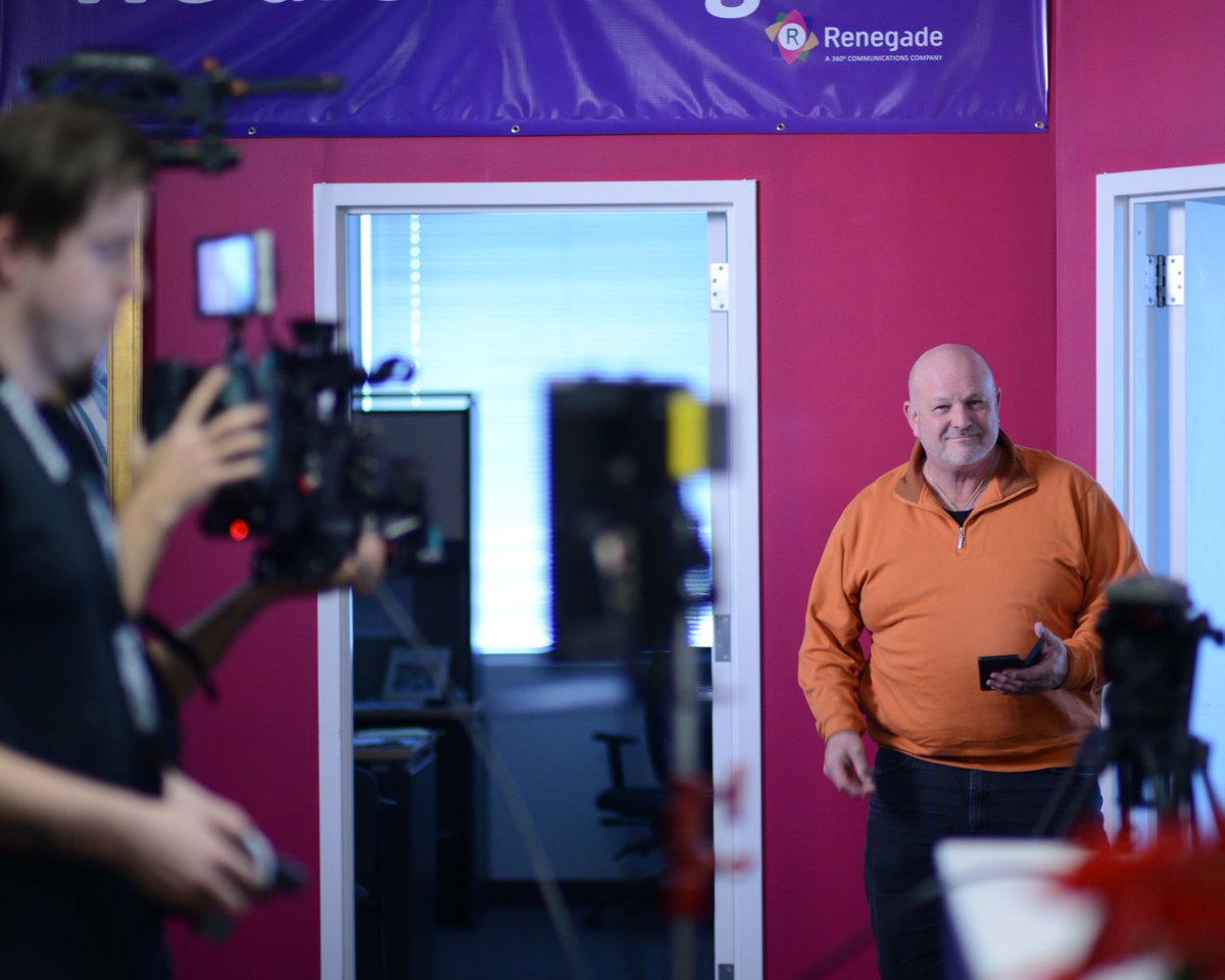 AgencyConfesses's tweet photo. Take a look behind the scenes to see how we set up the office to pull off our Holiday Charlie Brown video and see if you can guess which characters we dressed up as!

#MessengerEagle #HappyHolidays #HolidaySpirit #CharlieBrown #EmployeeLove https://t.co/qGLtvytoz9