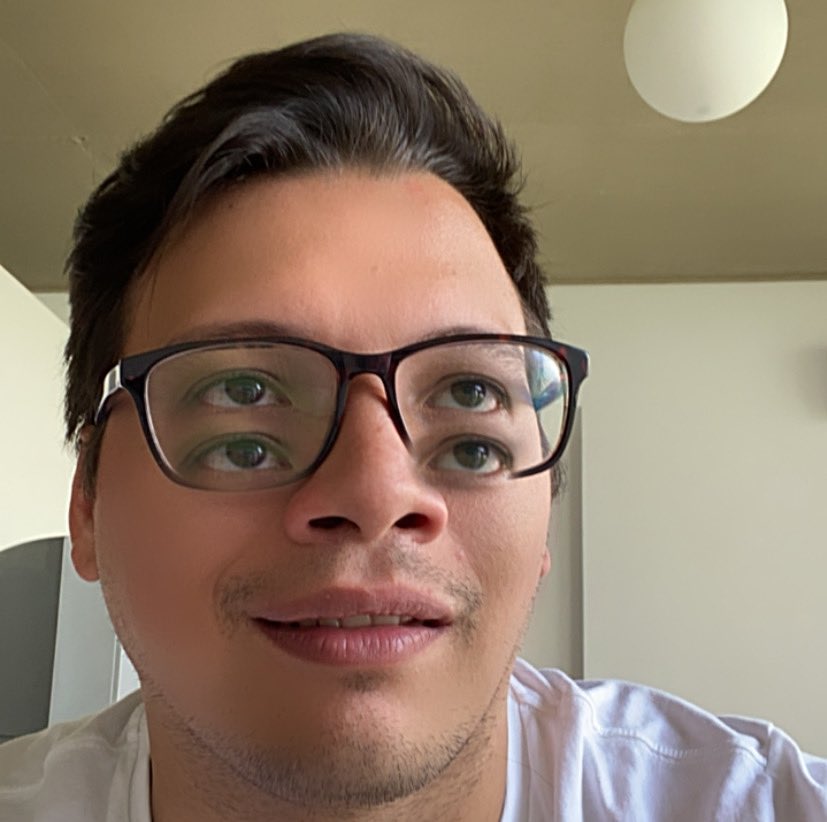 EsGaboruiz's tweet photo. ir al cine 3D cuando usas lentes: https://t.co/JtYhJ6Np8Y
