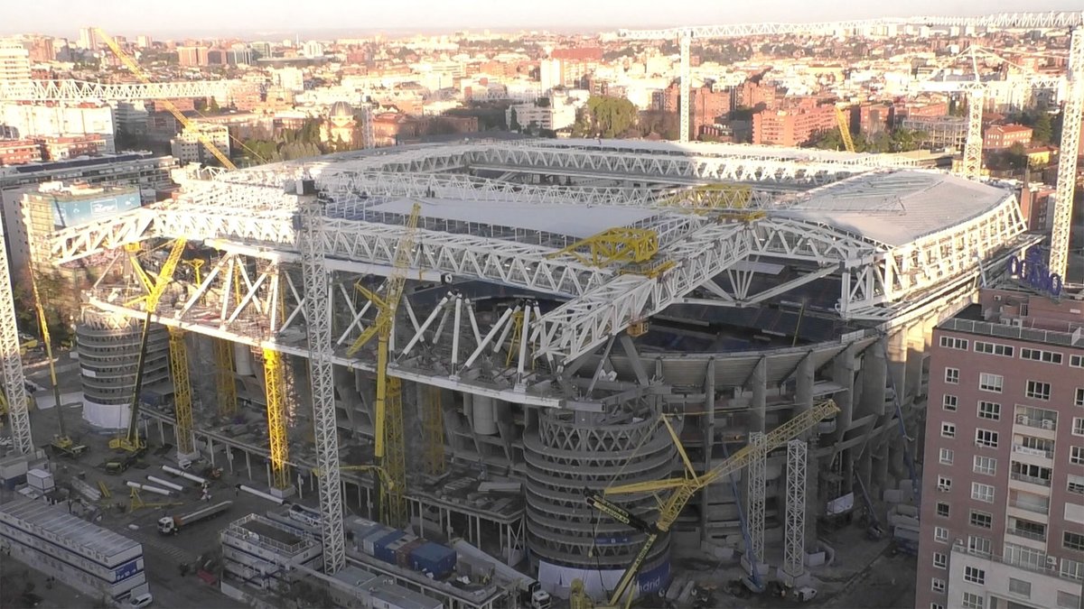 realmadrid's tweet photo. 🏗️🏟️ https://t.co/n9GWMR2Rwz