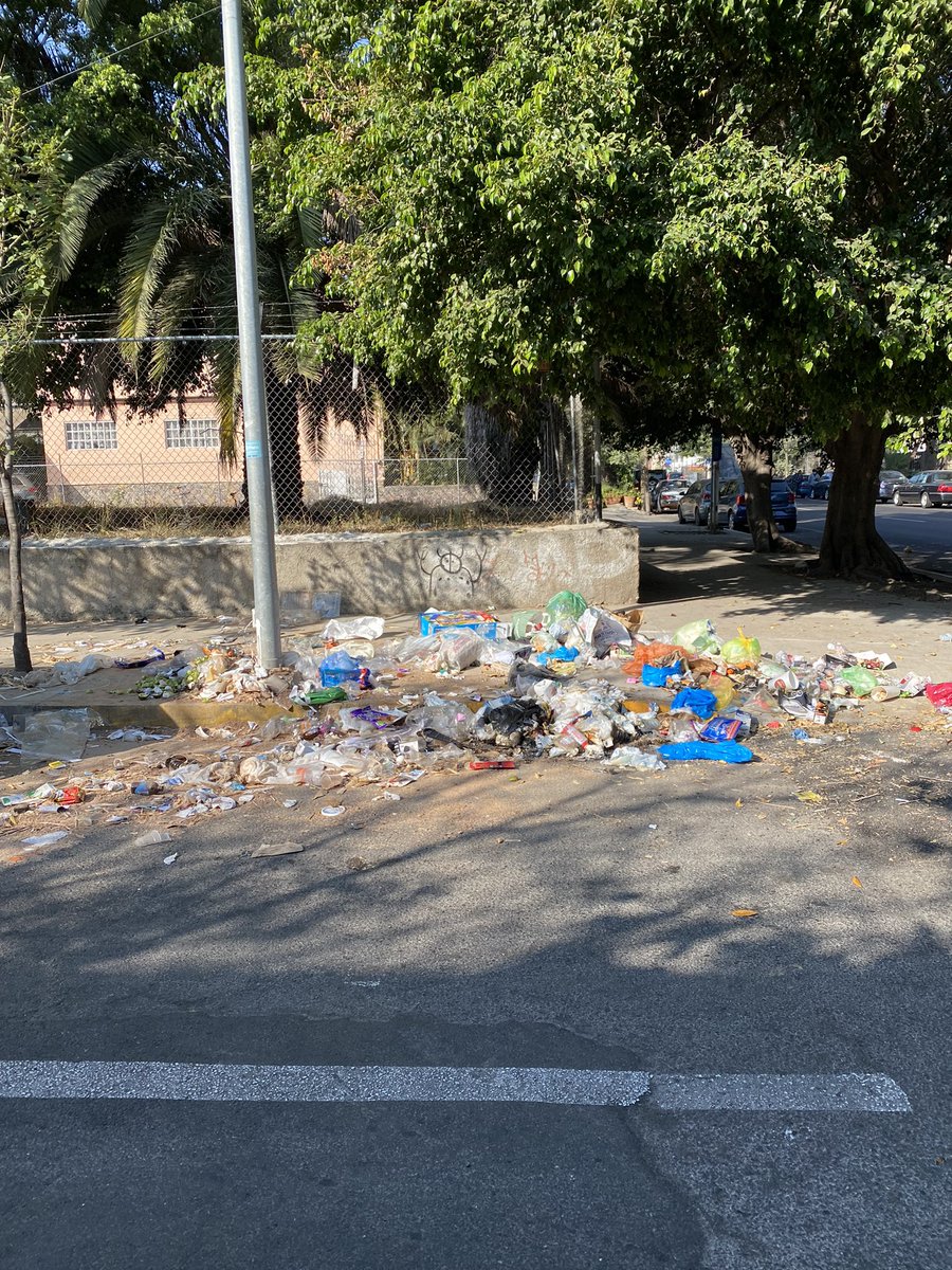 TODOS LOS DÍAS. Av. La Paz esq. Juan Ruiz Alarcon <a href="/GuadalajaraGob/">Gobierno de Guadalajara</a> <a href="/Trafico_ZMG/">TráficoZMGuadalajara</a> <a href="/EnriqueAlfaroR/">Enrique Alfaro</a> <a href="/PabloLemusN/">Pablo Lemus Navarro</a>