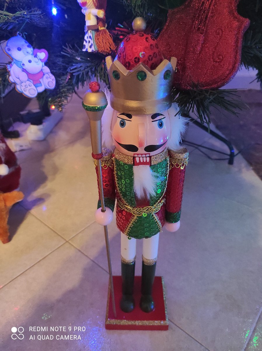la_grancontessa's tweet photo. We have one new arrival this evening 💚
#Nutcracker #nutcrackercollection #schiaccianoci #nutcrackerprince #loschiaccianocieilredeitopi #storiadiunoschiaccianoci #collection #ornaments #christmasornaments #christmasdecorations https://t.co/dvkxF6h39d