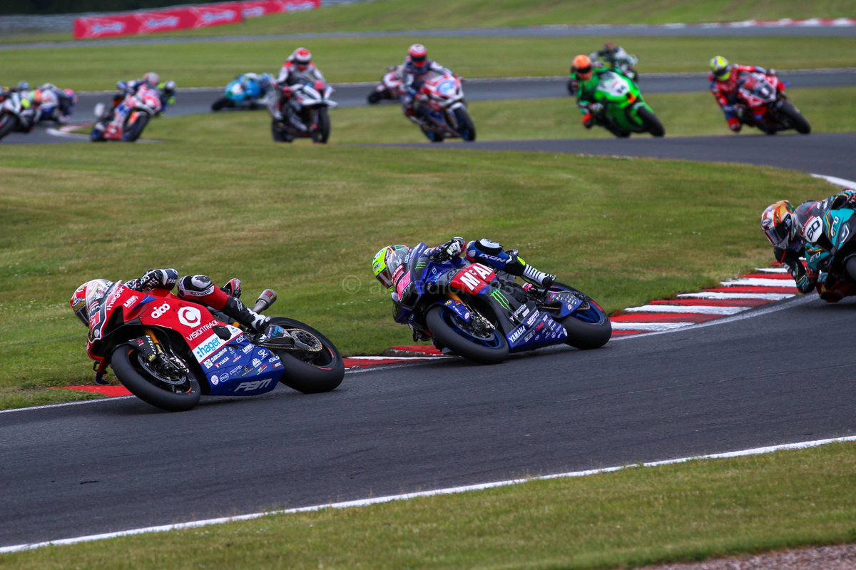 annafdickens27's tweet photo. The best type of π.
A BSB train with @christianiddon as the driver π§π»ββοΈ
#knickerbrook #oultonPark #bsb #superbike https://t.co/QkBPy44fss