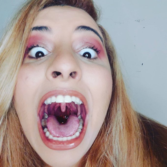 U like my uvula pic ? https://t.co/RCOfVB9c4P https://t.co/eBVOYP9DRi<a href="/tag/mvsales"class="tags"><span>#mvsales</span></a>