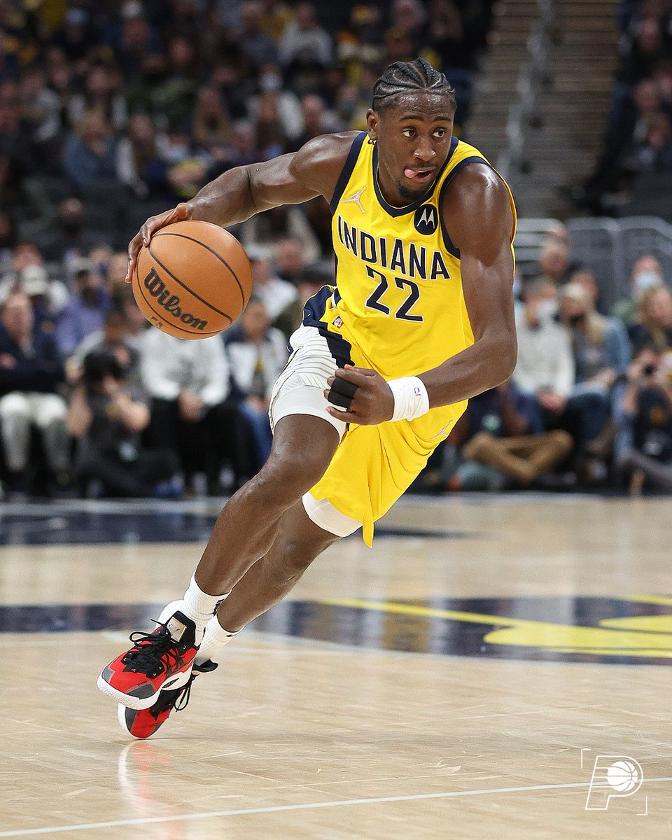 .<a href="/CarisLeVert/">Caris LeVert</a> over the last four games:

24.8 PPG
7 APG
4.8 RPG

he's scored 15+ points in 10 straight games.

RT to make him an #NBAAllStar ⭐️