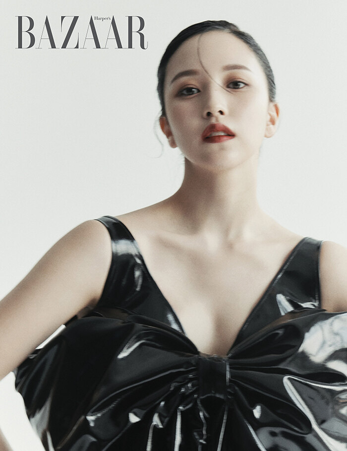 miwluvcloud's tweet photo. #8DaysOfMina | Day 4: Favorite photoshoot look of Mina
Her magazine shoot. It's especially catches my eyes😍😍😍😍
#MinaxAllure
#MinaxHarpersBazaar https://t.co/RmJwoMOXKk