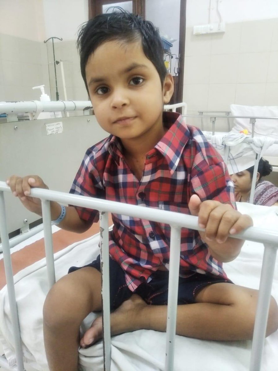 Pratulendra's tweet photo. Iss Bacche Ke Chahre Pe Smile Wapas Lane Ke Liye Aapka Dil Se Bahut Bahut Dhanywaad🙏🙏🙏 @SonuSood @GovindAgarwal_ @SoodFoundation https://t.co/uXIHcwGN1p