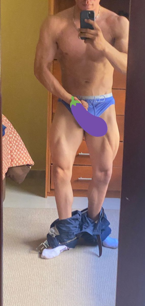 GeraFitGdl's tweet photo. Hoy me dijeron “patas flacas” ustedes qué opinan?? https://t.co/yIbzFZBg8Q