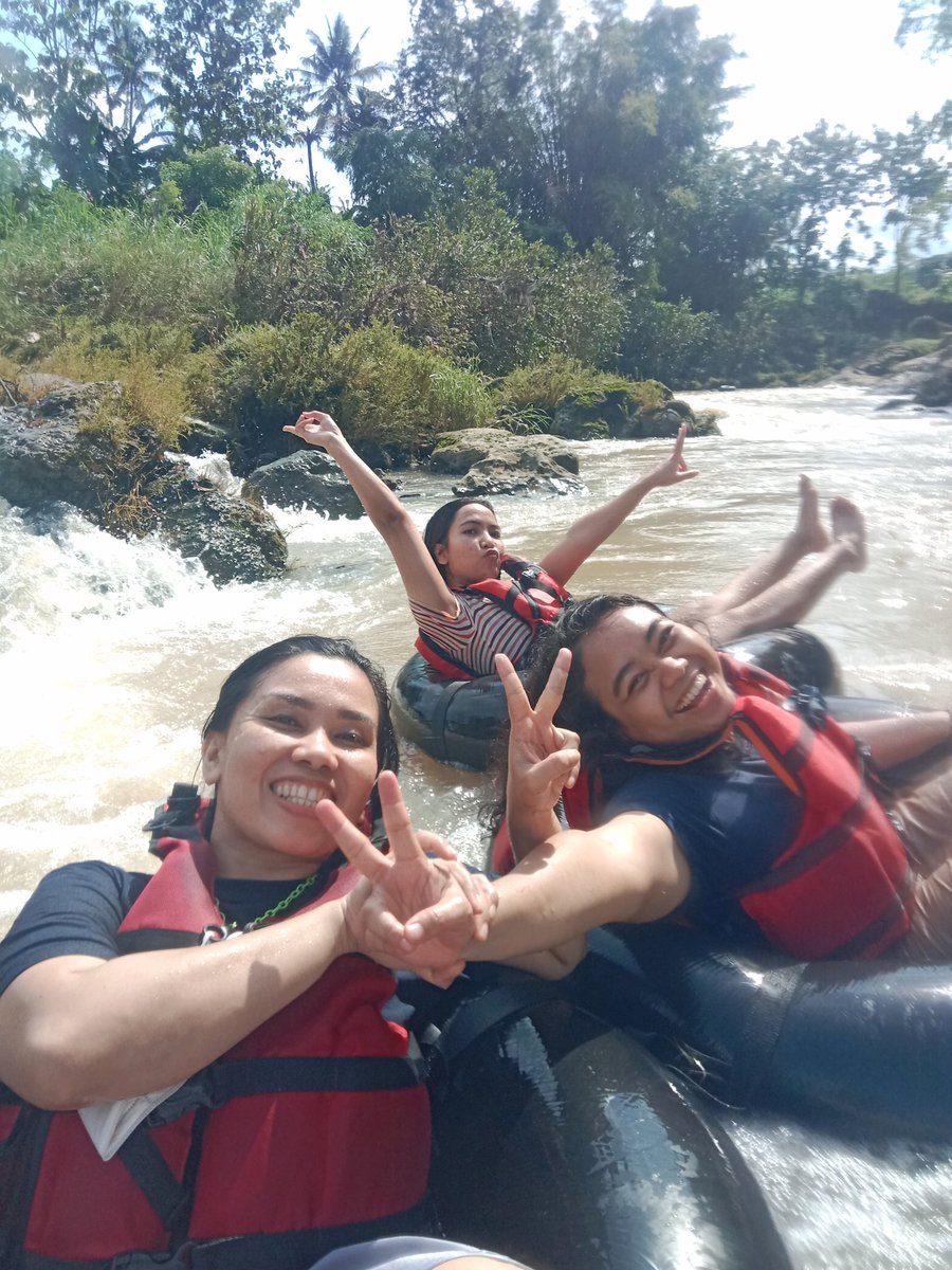 ameycorah's tweet photo. Kinan, u choose ur own happiness.
. 
. 
. 
#layanganputus 
#bahagiaitusederhana https://t.co/cIT9KfbzNX
