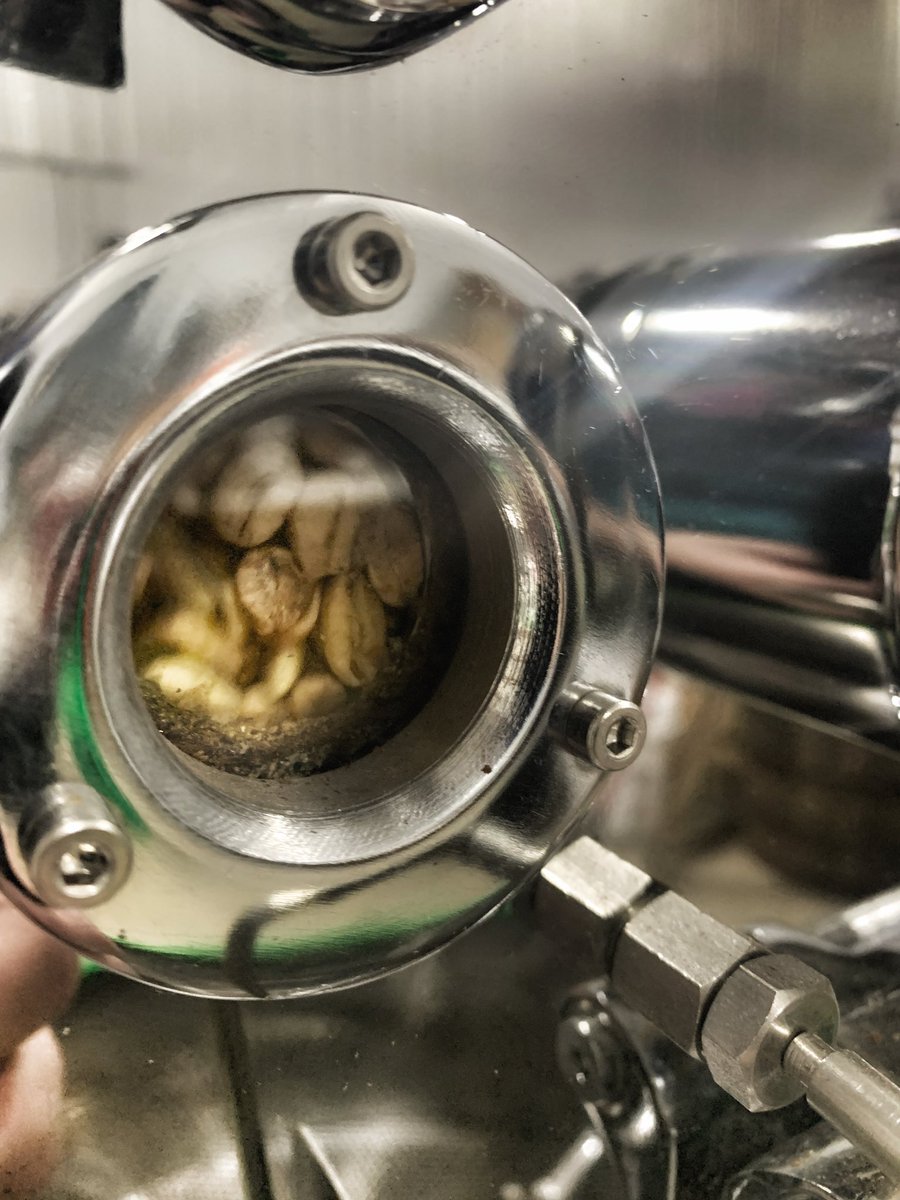 SmugglersCoffee's tweet photo. Fire it up!!! The Dragon is breathing it’s glorious fire again today. More coffee for the Caffiends!
#smugglerscoffee #coffeeroaster #chicagocoffee #indianacoffee #drinkgoodcoffee #coffee https://t.co/iacclwxZCW