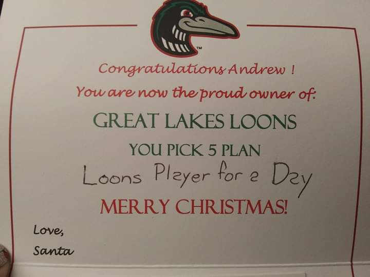 2yrs ago my son got a dream come true from Santa. Going to games since 2mths old,being held by tommy lasorda,he always wanted to be a @greatlakesloons someday then move up to the @Dodgers. Covid prevented 2020, no one answered me for 2021, hoping 2022 it happens.