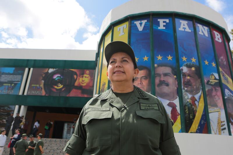 Aquí un muy bonito recuerdo de un día como hoy #28Dic, en el año 2013, cuando salió al aire por primera vez la Televisora de la Fuerza Armada Nacional Bolivariana, un proyecto comunicacional que ha dado importantes frutos ¡Felicitaciones, @TVFANB!
