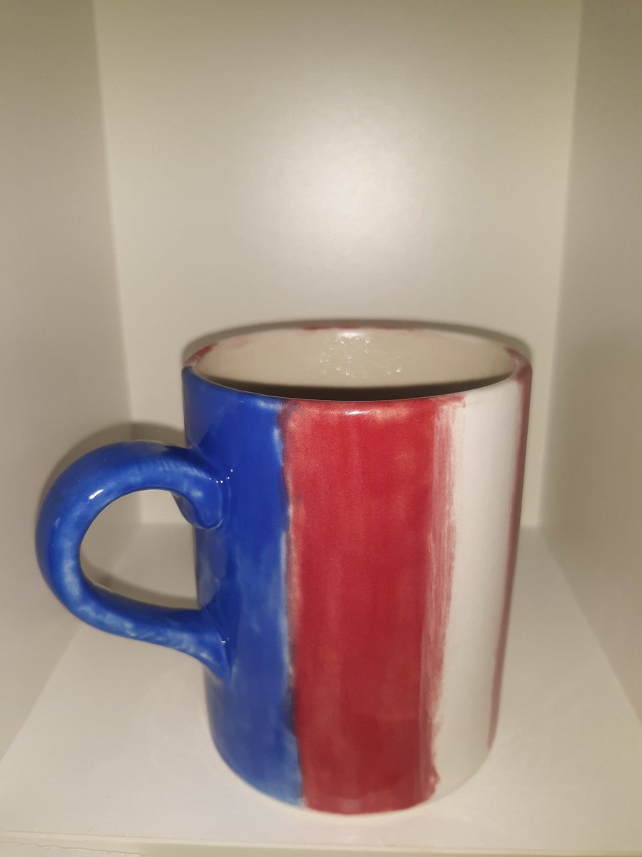 HndVcomics's tweet photo. My boy made me a patriotic mug for Christmas and i absolutely love it.❤
He was able to do this right downstairs from our shop at #Potteryworks 
It, and the other shops here at the Cortland Corset Building are so incredible. https://t.co/m0JXosuXUz