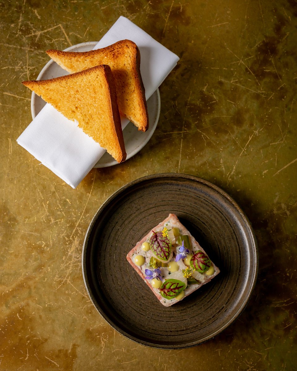 StevenEdwardsBR's tweet photo. P H E A S A N T 
Pheasant terrine | tarragon mayo | pickles.

Menu &amp; Bookings;
https://t.co/DtMciWnNSG

📧 be@binghamriverhouse.com
📞 0330 400 9988
🏡 @binghamriverhouse https://t.co/rPVVRTn1GN