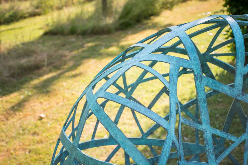 davidharber's tweet photo. We’re getting up close to the Bench of Contemplation this #TexturedTuesday! The bench pictured here is in verdigris bronze and features beautifully smooth, limestone Corian seating.
#benchofcontemplation #DavidHarber #sculpture
https://t.co/h7HonwHLcm https://t.co/Rl6VudkTTK