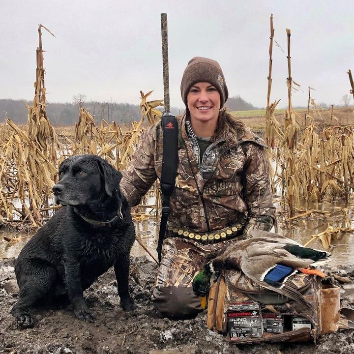 winchester's tweet photo. Do us a favor and retweet this with a photo of your duck dogs - the good-er the better! 🐕

📸: Nikki Boxler 

#WinchesterBlindSide #BirdDogs #DuckDogs #WaterfowlSeason https://t.co/PwumeKxbVs