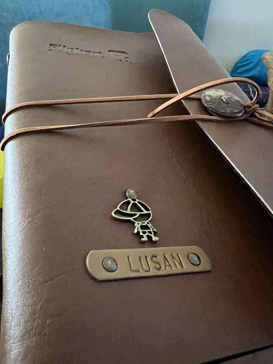 daslusan's tweet photo. Thank you @Flipkart @WorkAtFlipkart for the most beautiful gesture before ending this new year! Indeed 2020 and 2021 has been challenging in so many different ways,but Flipkart has been committed to make us feel healthy and safe mentally and physically. Cheers 🥂 
#lifeatflipkart https://t.co/KwfQtUf908