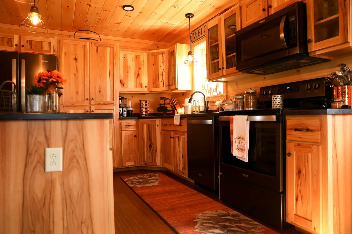 aquakitchennj's tweet photo. Talkin' about #kitchengoals! π
... and also... vacation goals! π€
We love seeing the wood tones, rich textures, and warm hues woven throughout the kitchen.
#rusticdecor #rustickitchen #rustichome #kitchendesign #cabinlife #cabinkitchen #cabindecor #cabindesign #rustichomedecor https://t.co/78mI4l9WIL