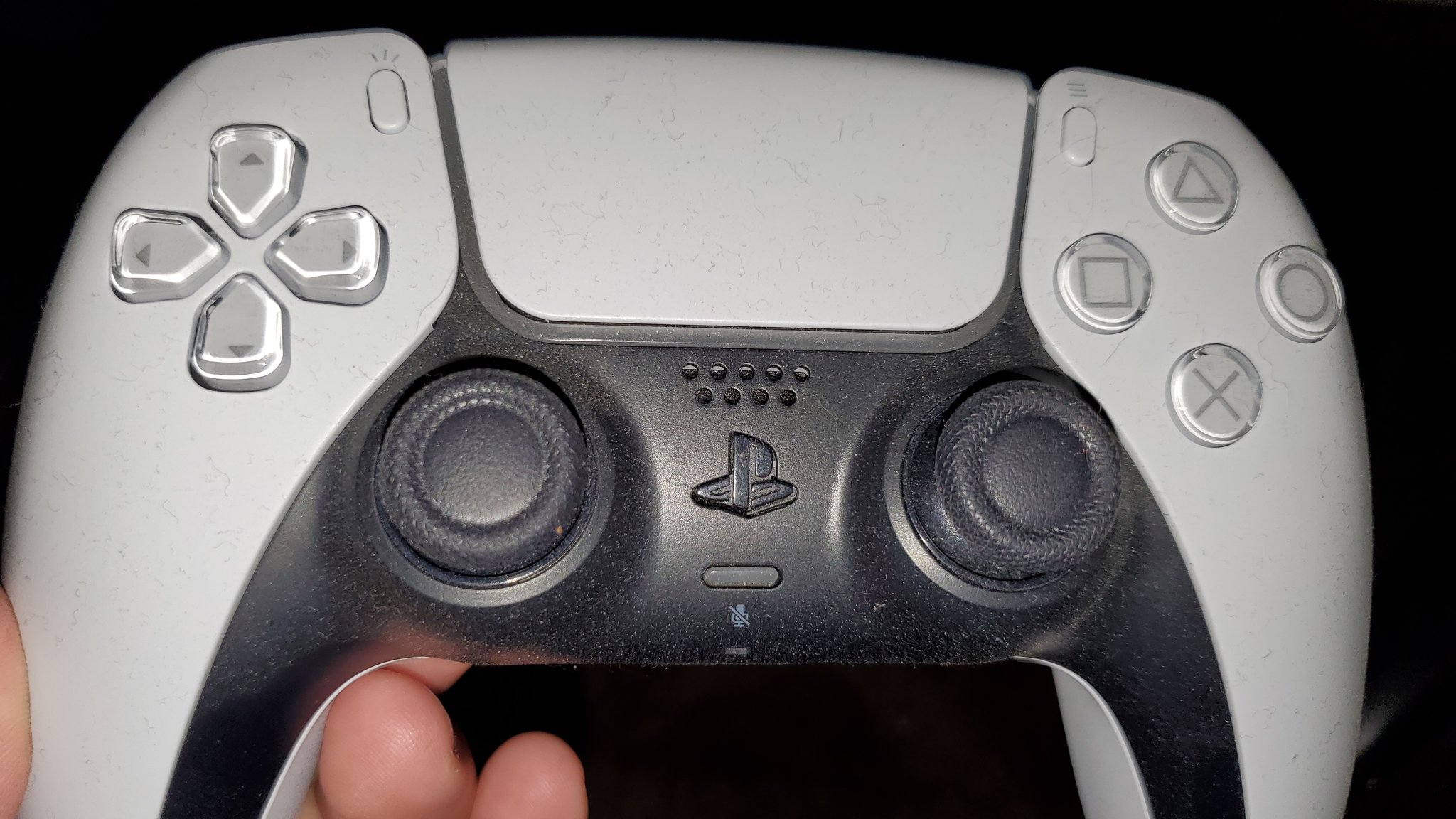 FHtbxQEWQAEeIrk?format=jpg&name=large