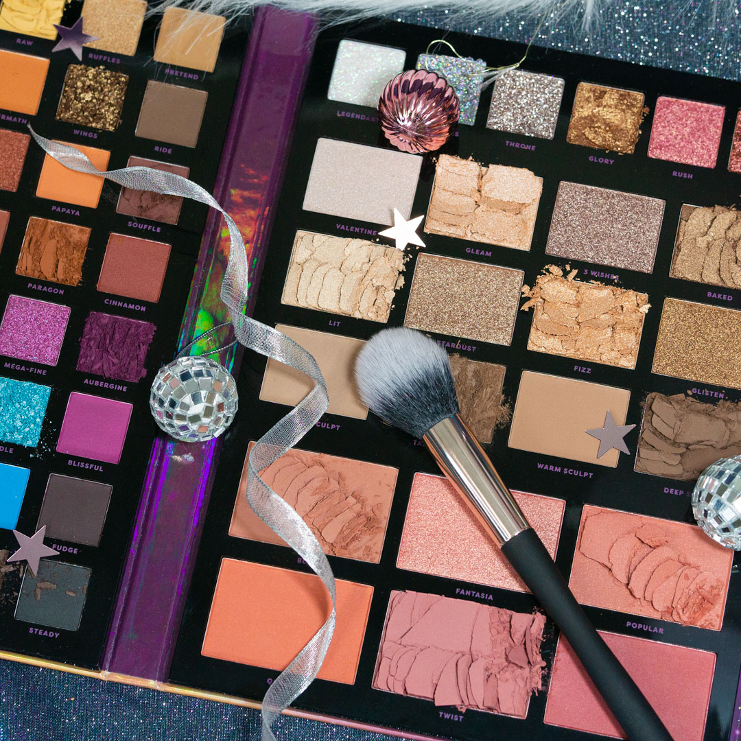 ProfusionCo's tweet image. Euphoric Glam is on sale! Use code HOLIDAY50 to get anything from the Euphoric Glam or Ugly Sweater collections at 50% off now through 12/31! 

______
#ProfusionCosmetics #makeupsale #makeupsales #beautydeal #beautydeals #beautyhaul #beautyhauls #makuephaul #newmakeup #makeupaddi