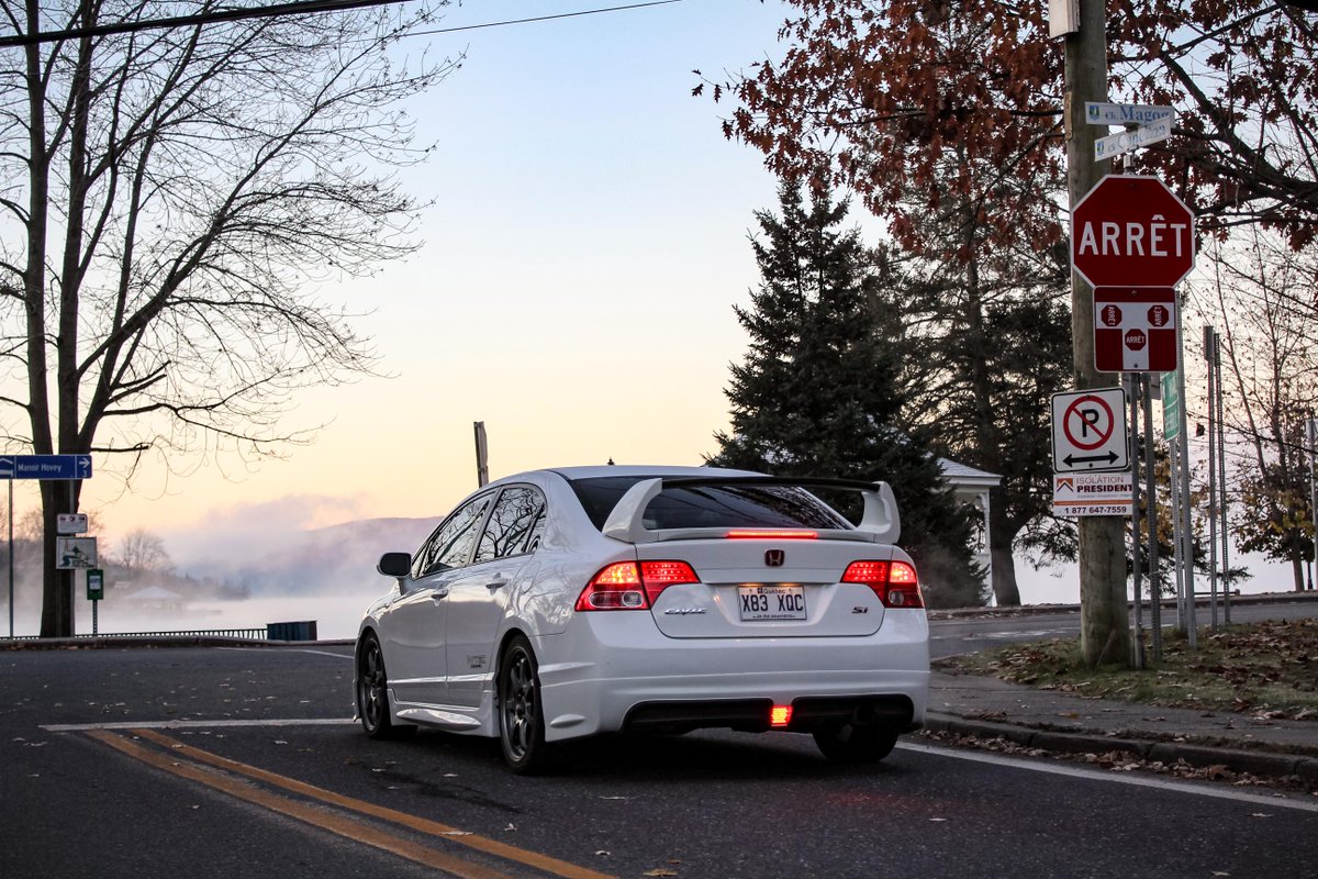 HondaCanada's tweet photo. @ simplyhonda actually owns 6 Honda's with her fiancee @ marc_blais24 but today we focus on three. A time attack Civic, daily driver Si and a Honda Pilot support vehicle. I know some are drooling already.
#Tunertuesday #timeattackcivic #dailycivicSi #pilotsupportvehicle https://t.co/XGlyIKpeLh