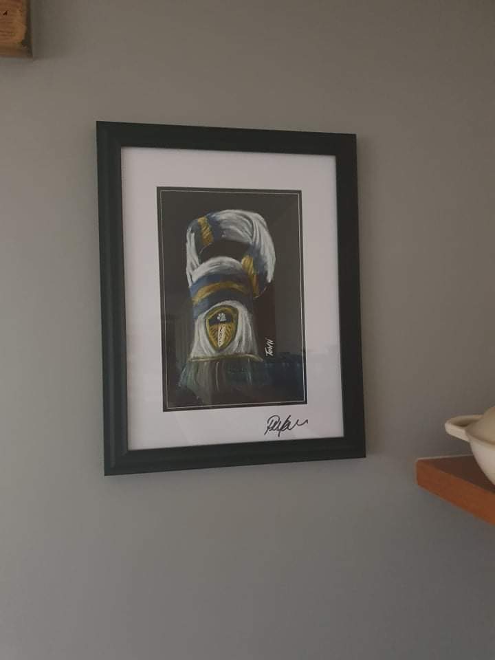 GhostScarfs's tweet photo. @LUFCHistory memories in your home. Be kind, give us a retweet x https://t.co/tnrWu9ejOe