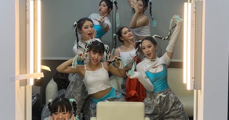 저희 블링걸즈 응원해주신 많은 분들께 감사합니다 🙏😻 진짜 너무 수고했다 블링걸즈 💗💗 저희는 이제 시작이거덩요 ~ 앞으로도 응원해주세요 ..><🥺😻 잊지말아주세요..! 블링걸즈  #스걸파