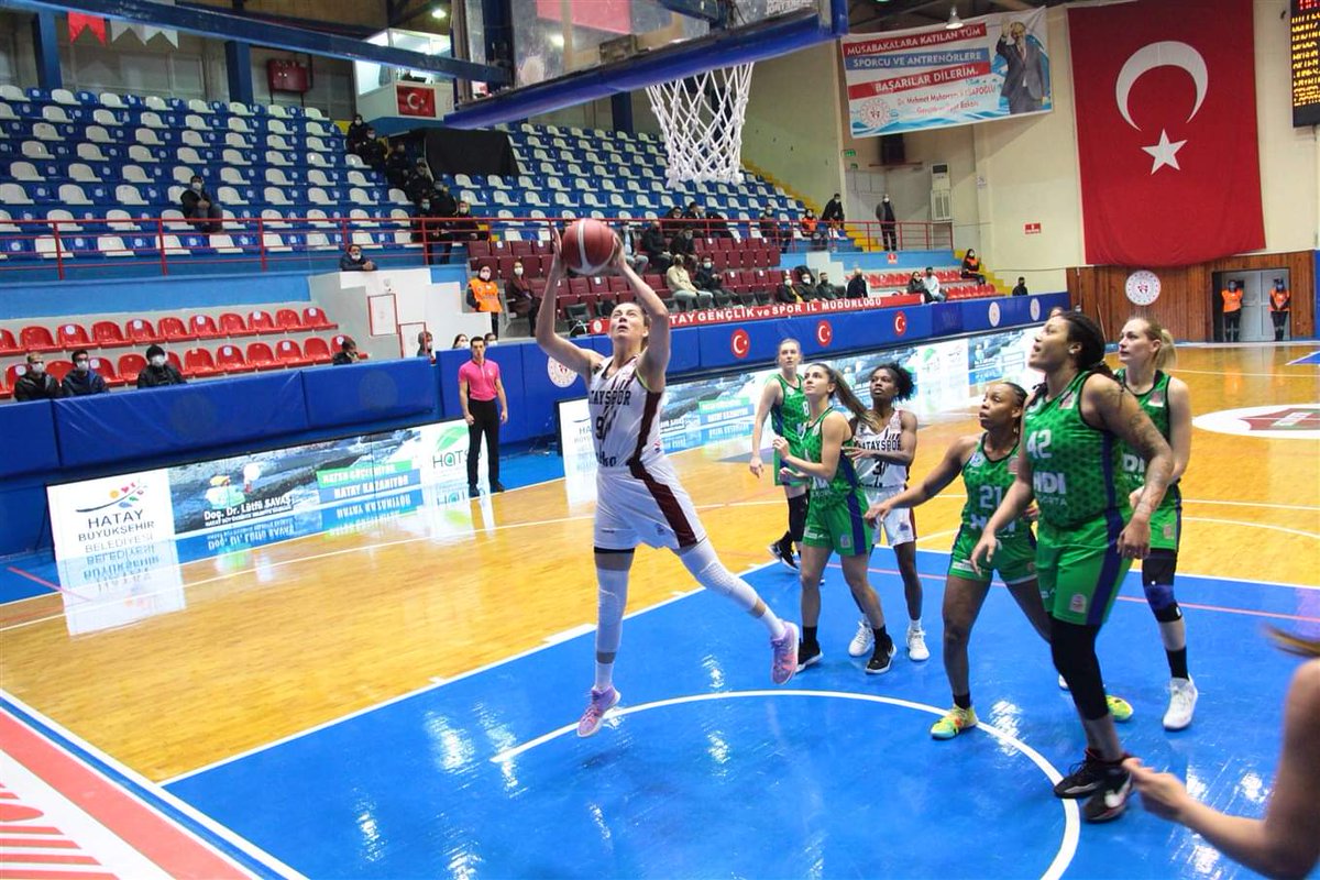 Hatayspor, Kadınlar Basketbol Süper Ligi 11. hafta karşılaşmasında evinde UMF Yapı İzmit Belediyespor'u 93-90 mağlup etti.
Cuma ZEYBEK

#hatay #HatayWomenBasketball #hatayspor #basketbol  #izmitbelediyespor