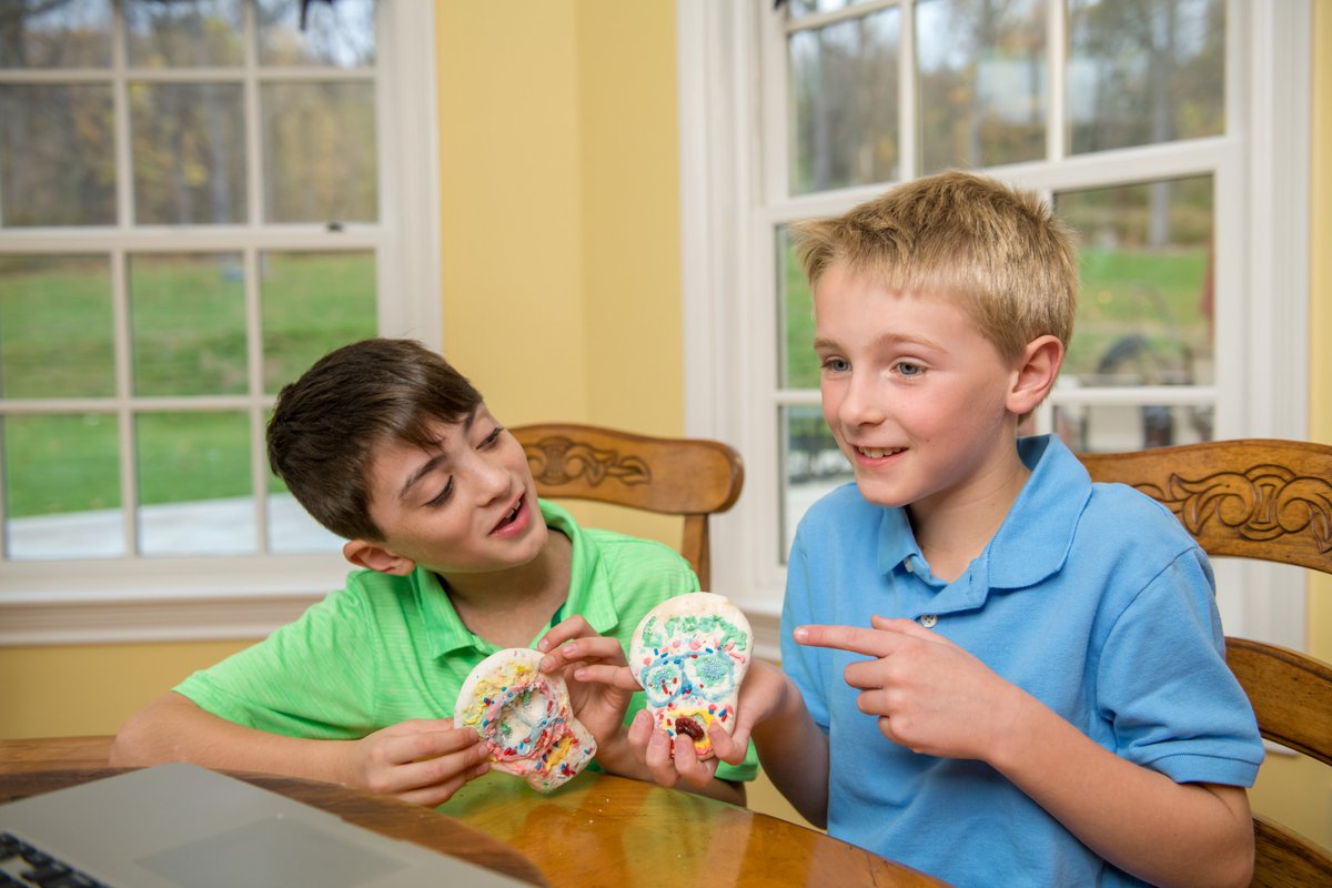 In search of a meaningful, educational activity for kids during winter break—and beyond? 🌍

GLOMADO Workshops are inspiring windows into another culture. Our Instructors hail from more than 60 counties, and offer Workshops for a range of ages!
bit.ly/3bBfndw  #Glomado