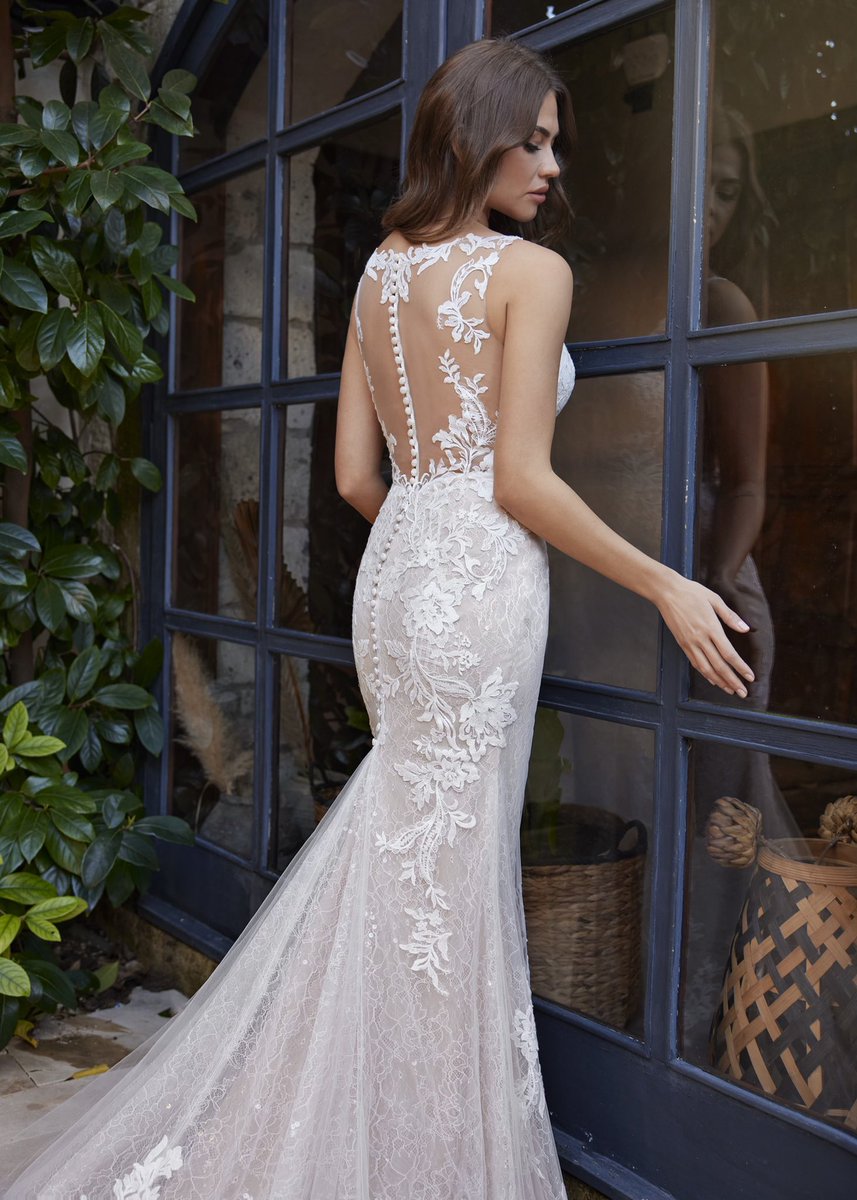 randyfenoli's tweet photo. Say Hello to Cassie!  Can be worn with a STUNNING pair of shoes, or ordered without a front slit.  Available in the U.S. in early 2022. #bridal #bride #weddingdress #fashion #love #shoes https://t.co/07xGrgOg0I
