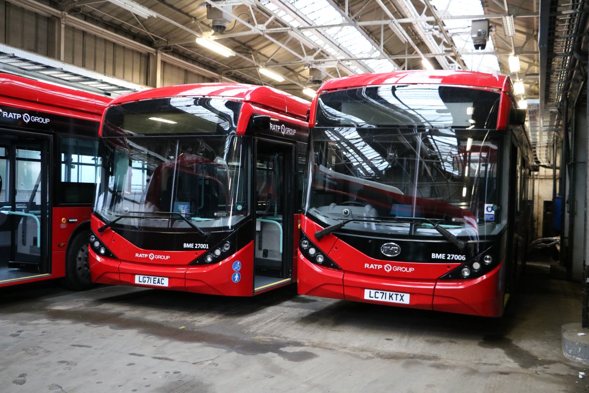 BusesInLondon's tweet photo. Where are #London #Buses parked on Christmas Day?
Watch the video here: https://t.co/DPiNDE34oO https://t.co/X9QfpRxwbE