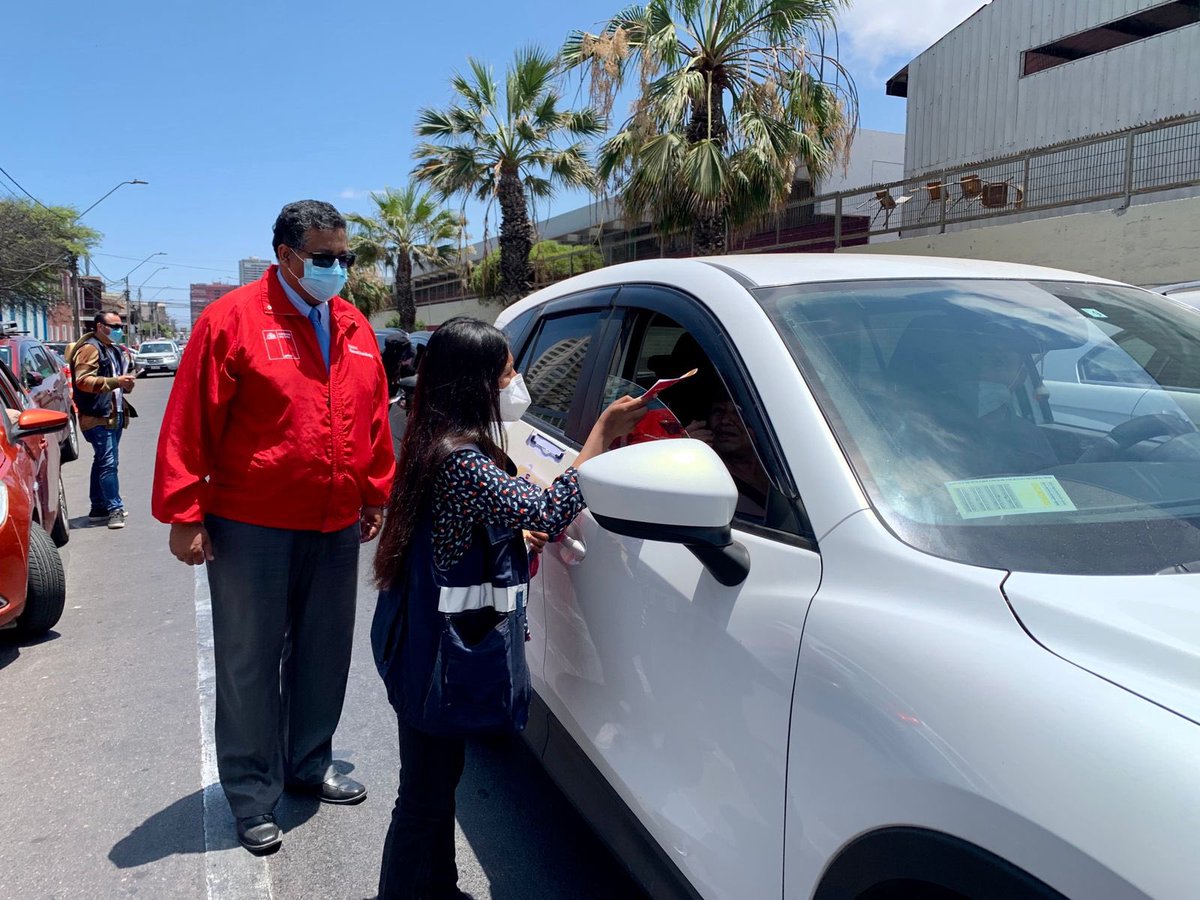 SeremiSalud_I's tweet photo. 📌En el lanzamiento de la campaña El último carrete de @Senda_Tarapaca que busca concientizar sobre la importancia de no conducir bajo los efectos del alcohol.
Además, entregamos recomendaciones para prevenir contagios de #COVID_19 durante estas celebraciones.

#Iquique #Tarapacá https://t.co/R2f51d6f6a