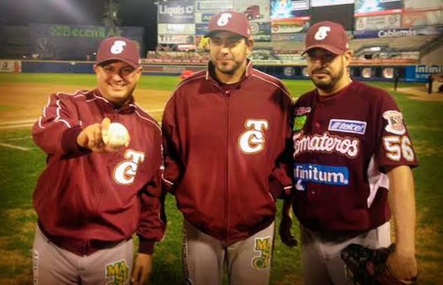 Rev_Strikeout's tweet photo. HACE APENAS... 7 AÑOS

Un día como hoy, pero de 2014 en MEXICALI, tres lanzadores de @clubtomateros se combinaron para tejer un SIN HIT NI CARRERA a @AguilasDeMxli: el abridor FRANCISCO CAMPOS (5IP) y los relevistas SALVADOR VALDEZ (2.2) y ÓSCAR VILLARREAL (1.1). El score fue 4-0 https://t.co/ZmhipAV8cT