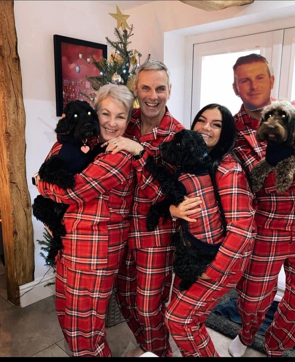 Hope you all had a brilliant Christmas, here's our cute @tato1411 having a brilliant time over the festive period. We'll see you all in the new year #Shaggers #matchingPJs