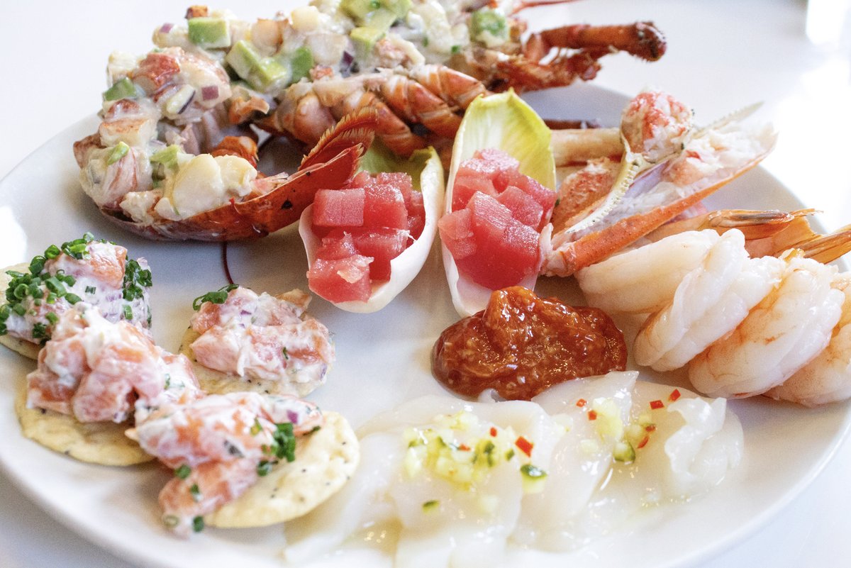 New Year’s ALERT!🥳As we prepare for the New Year our locations are rolling out exclusive menus for the season!

Plan ahead and discover your favourite menus today at: equalpartsevents.ca