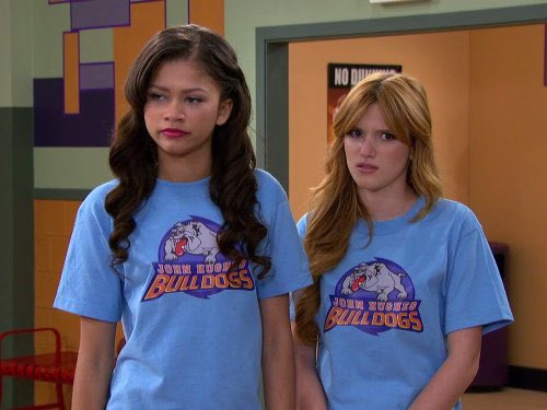 cinebreakfr's tweet image. Ou certains ont         Ou les vrais ont
connus Zendaya        connus Zendaya