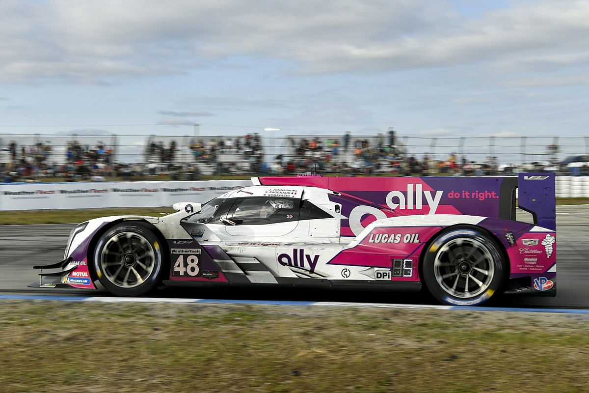MatraxRacing's tweet photo. #IMSA | @pechito37 🇦🇷 joins @AX_Racing’s to run No. 48 #Cadillac #DPiVR 🏎️💨 at the January´s @Rolex24Hours 🇺🇸 at @Daytona. The Argentine driver will team up with his fellow reigning 2021 @FIAWEC &amp; #LeMans24 Champ, @kamuikobayashi, in the @IMSA opener.  
📸 Toyota &amp; @allyracing https://t.co/2lX7VBZzlB