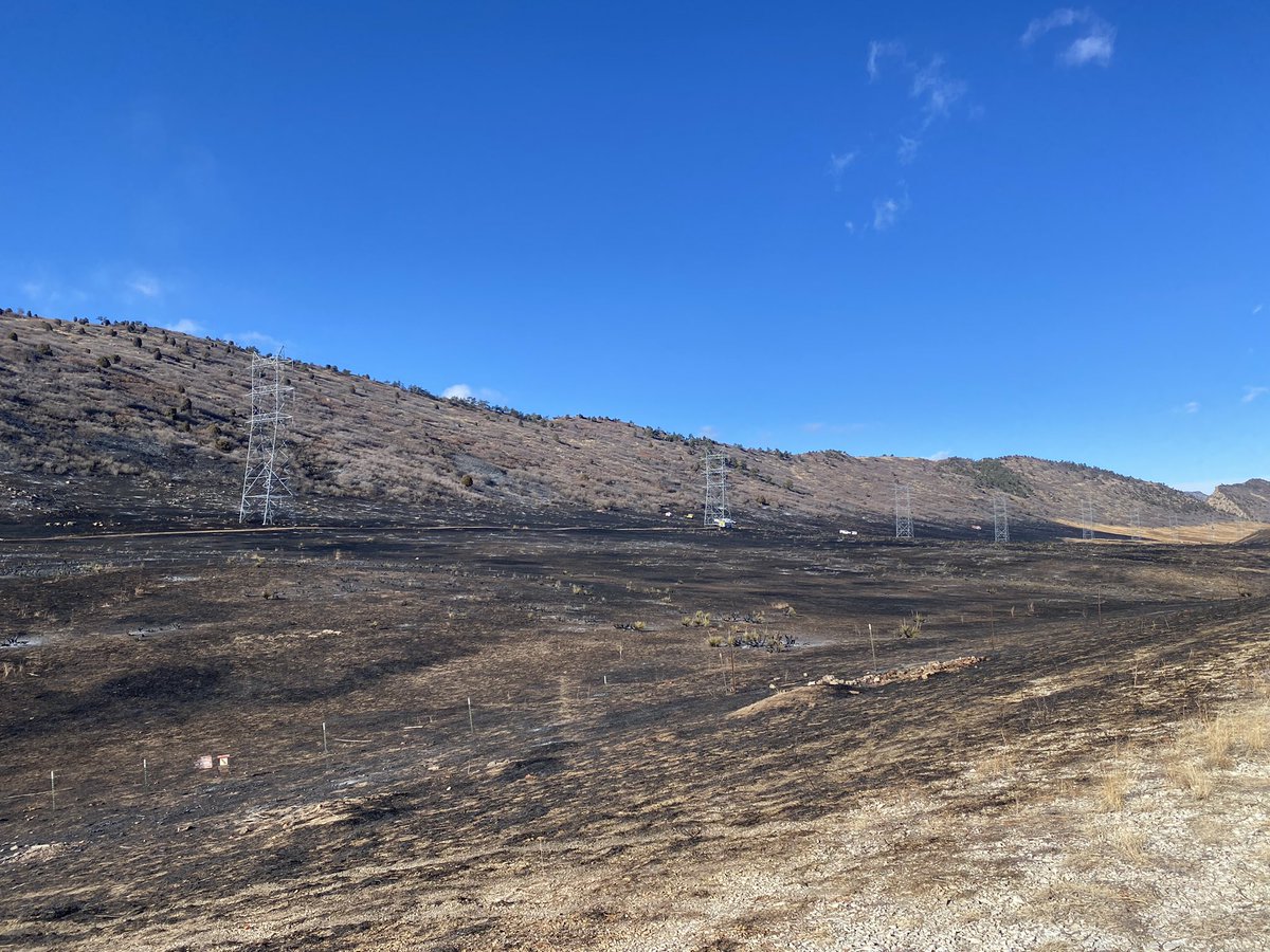 UPDATE: #OakFire - The fire is determined to be human-caused. It started directly west of the Westerly Apts. (at Kipling &amp; 470) in an open space area with several trails &amp; heavy foot traffic. The specific cause is still under investigation. Fire is at 152 acres. Crews on scene.