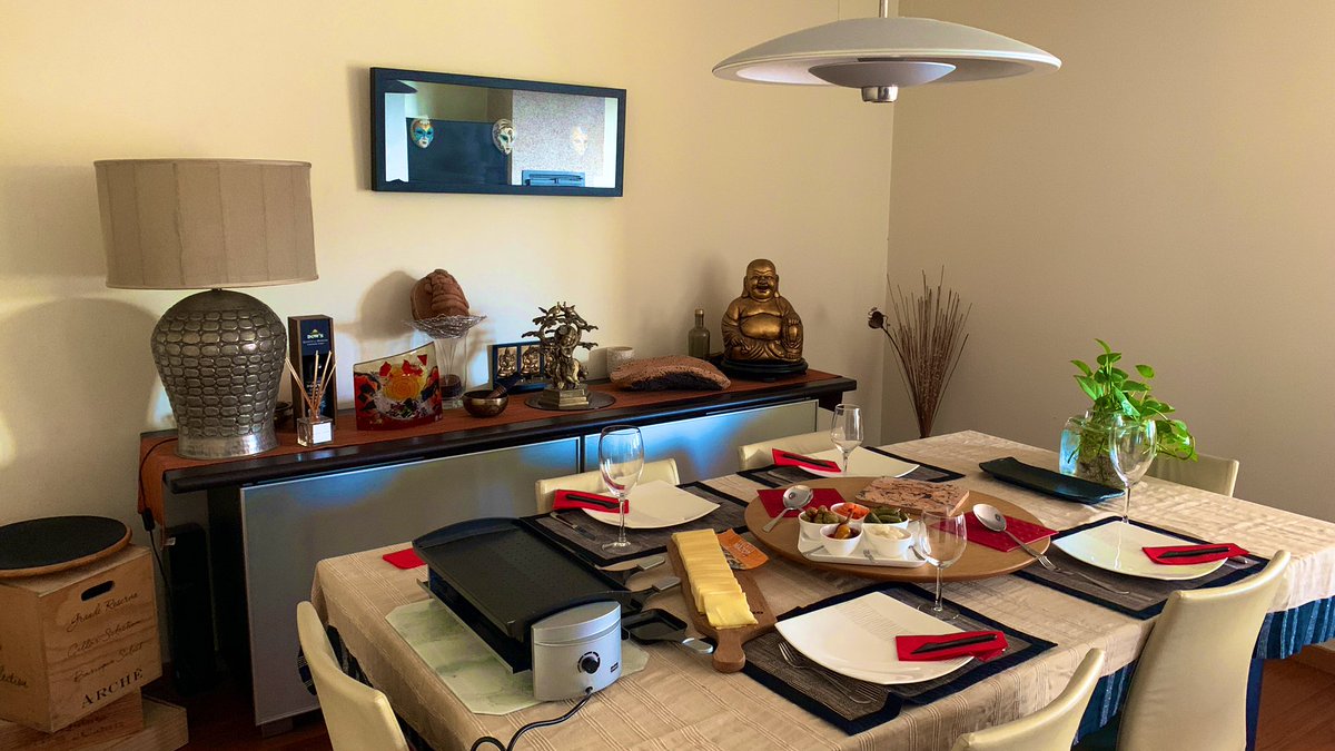 kunzgo's tweet image. When you’re a non-Christian vegetarian on Xmas, raclette is the only way to go 🪤🎅🏽