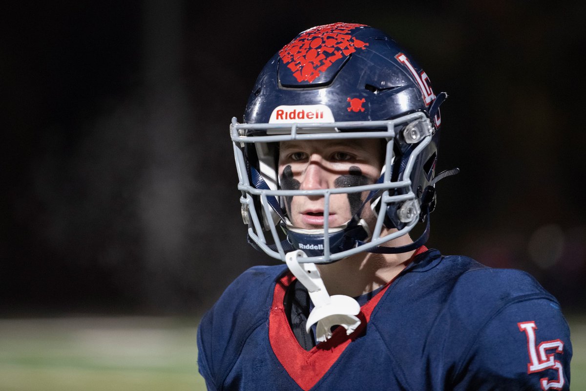 MetroWestSports's tweet photo. The Massachusetts High School Football Association named its All-State team for 2021 on Monday -- and their list has a few names you'll know from around the area | ✍️: @tommycassell44  https://t.co/cnBbmsN8vQ https://t.co/BQDscEXnuM
